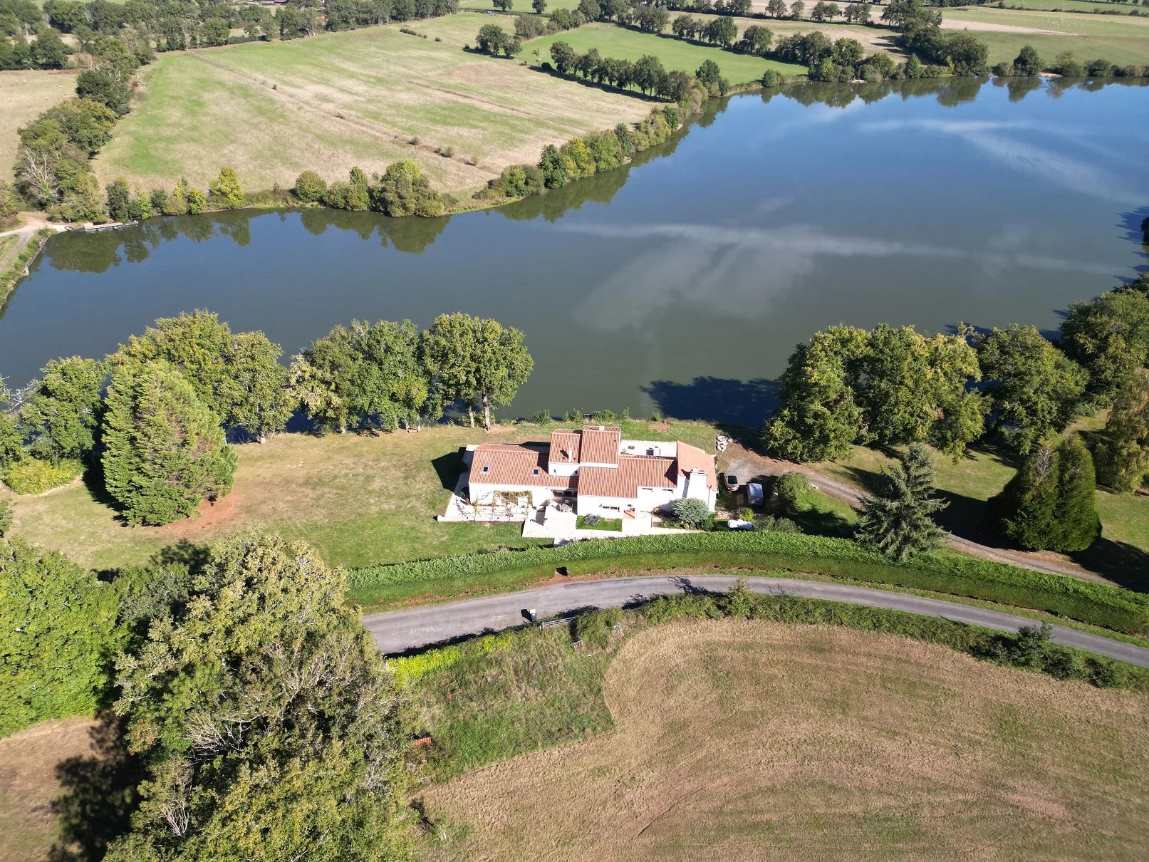 A unique lakeside property with endless opportunities