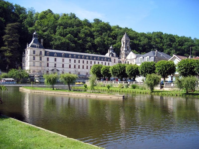 Beaux Villages Immobilier is coming to Brantôme
