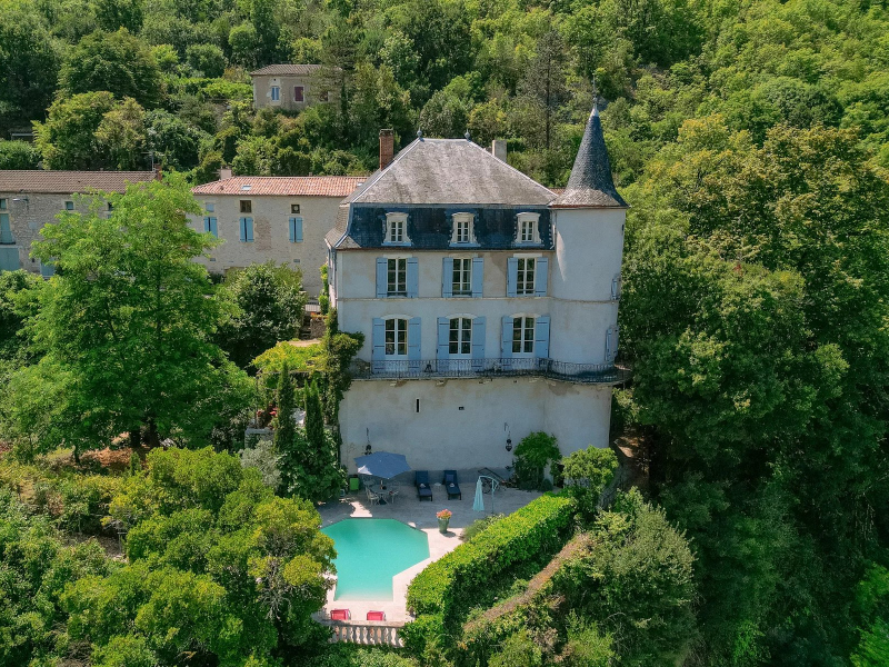 Le marché de l'immobilier de luxe montre des signes de reprise à l'approche de 2025