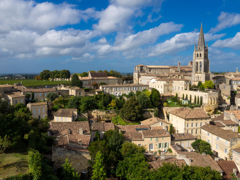 Gironde: Entre Vignobles et Art de Vivre – Une Destination en Plein Essor