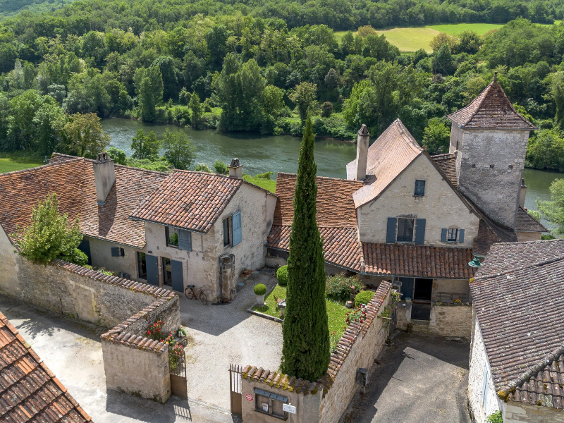 village house saint gery vers